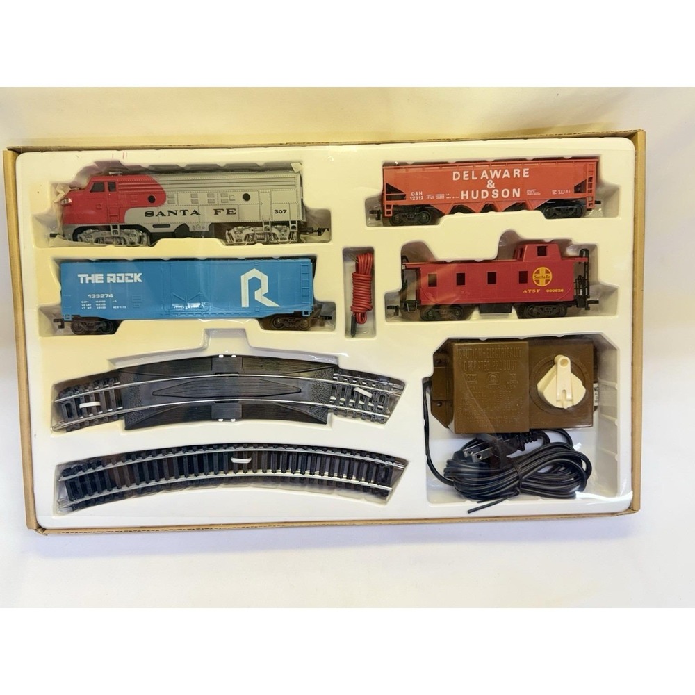 Bachmann Electric Train Set HO Scale Diesel Express #00091 - *New Open Box* - Picture 2 of 6